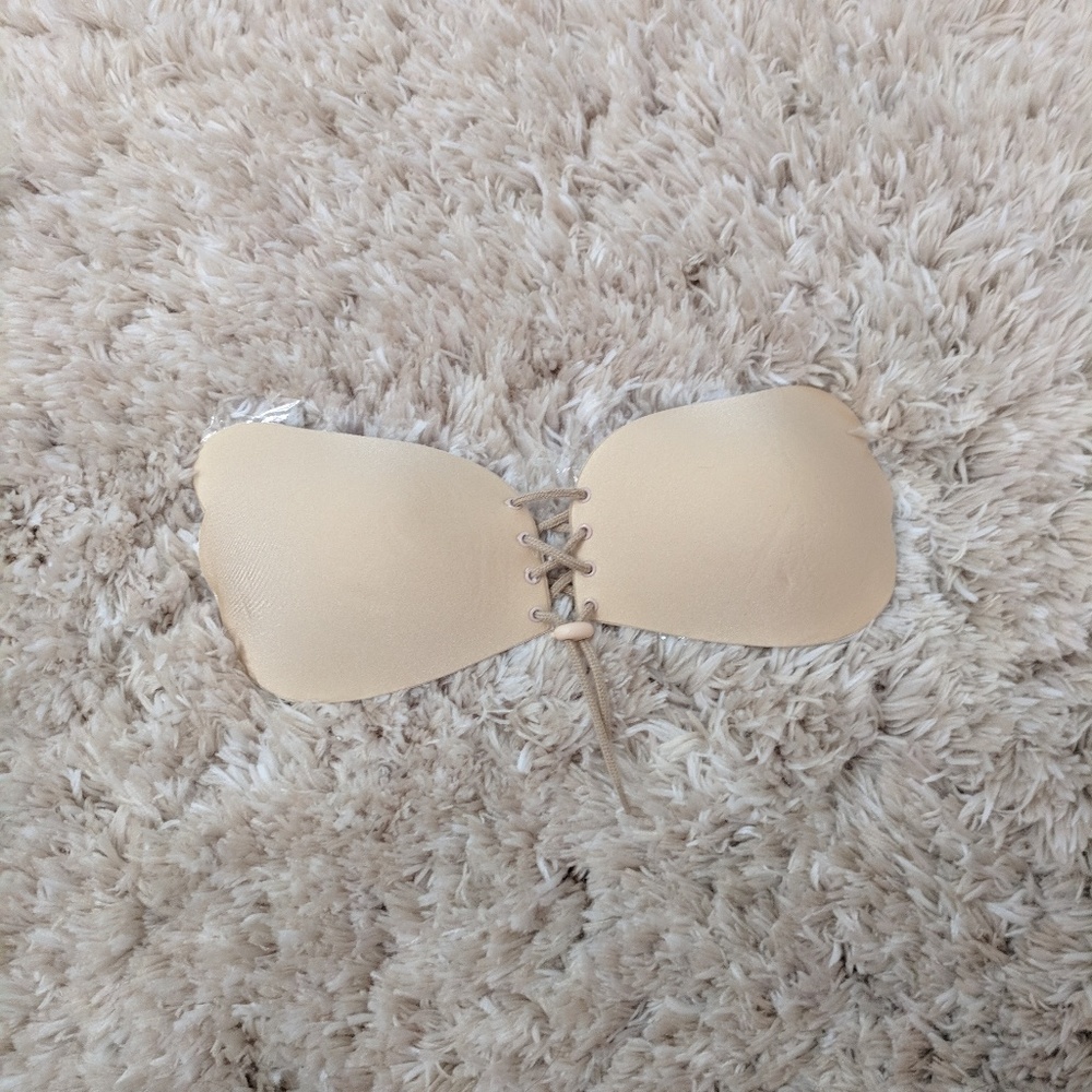 Sticky backless bra
